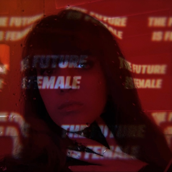 Meet your Posher, Sophie - Picture 1 of 1